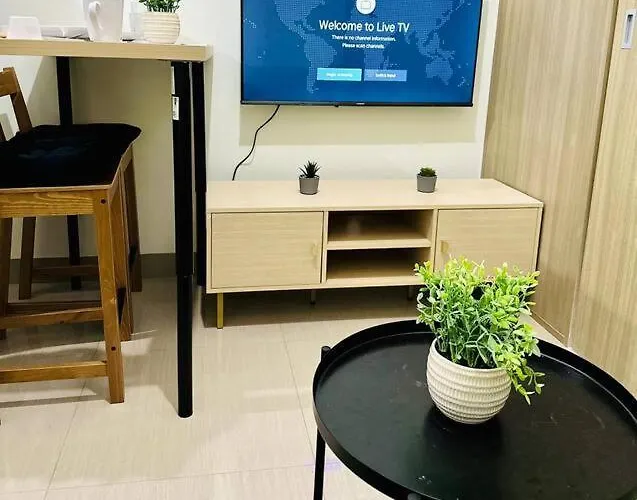 Apartment Cozy 1br At Shore 2 With Balcony Manila