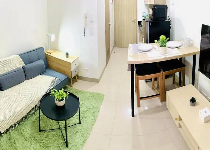 Cozy 1br At Shore 2 With Balcony Apartment Manila
