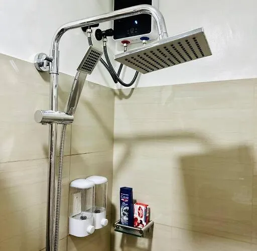 Cozy 1br At Shore 2 With Balcony Apartment